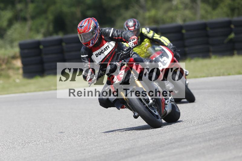 /27 12.06.2025 Ducati Schweiz Trackday Warmup  ADR/blau-bleu/13